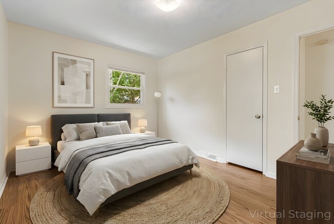 Building Photo - Lovely, Remodeled 3-Bedroom Home in West Asheville with Fenced-In Yard (6 or 12 Month Lease Options)