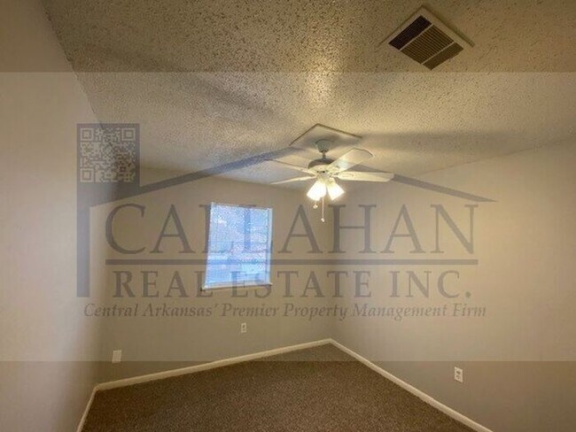 Building Photo - Twin Lakes 3 Bedroom Home