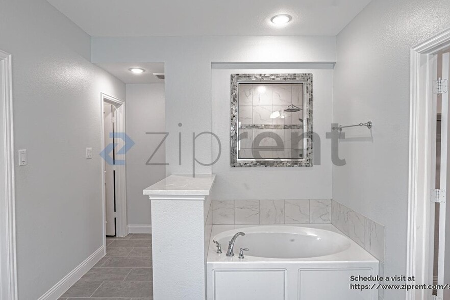 Building Photo - 6016 Cross Point Ln