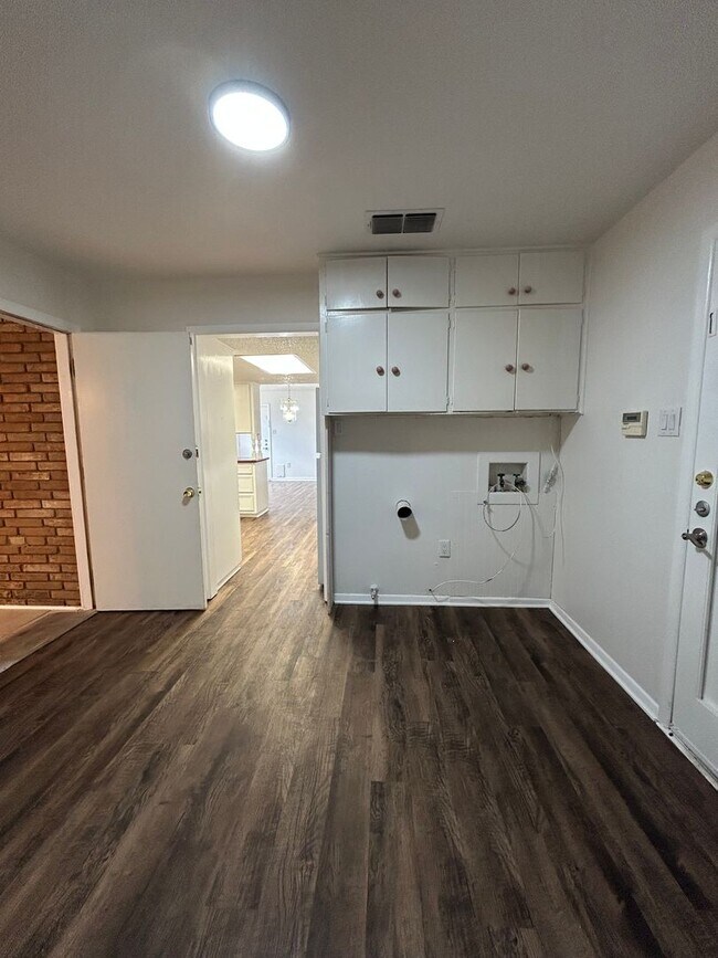 Building Photo - This one has it all!  Spacious 3-Bedroom Home in a Great Location!