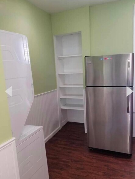 Building Photo - 80 Oak St