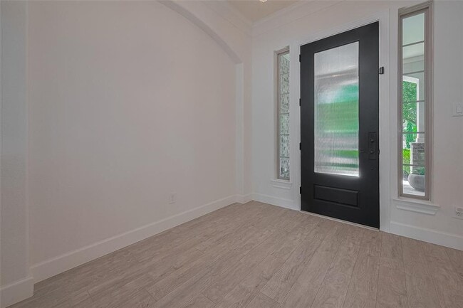 Building Photo - 155 Lindenberry Cir