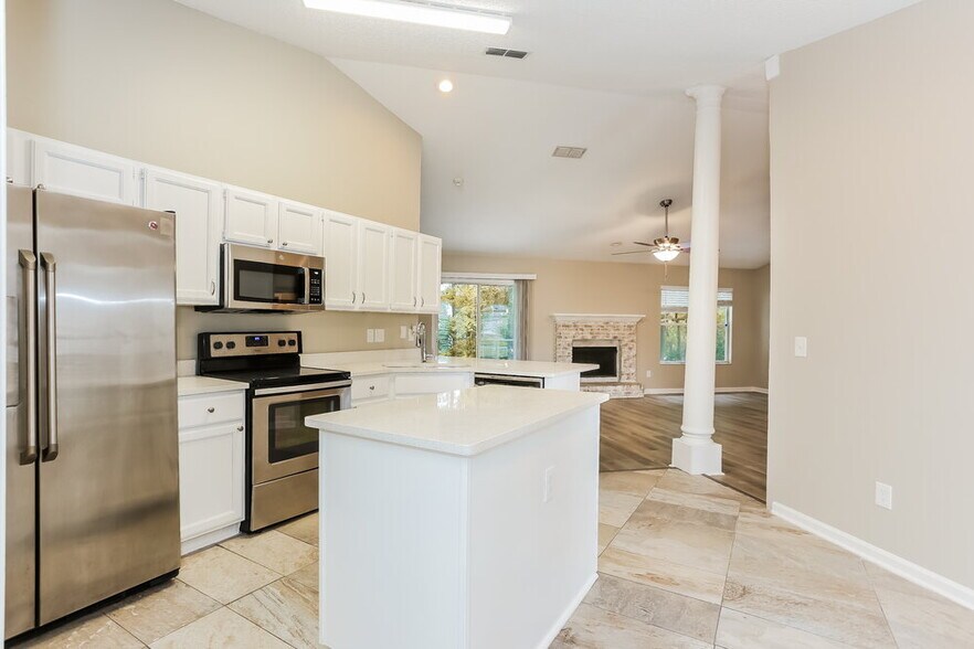 Building Photo - 1554 Mountain Lake Dr W