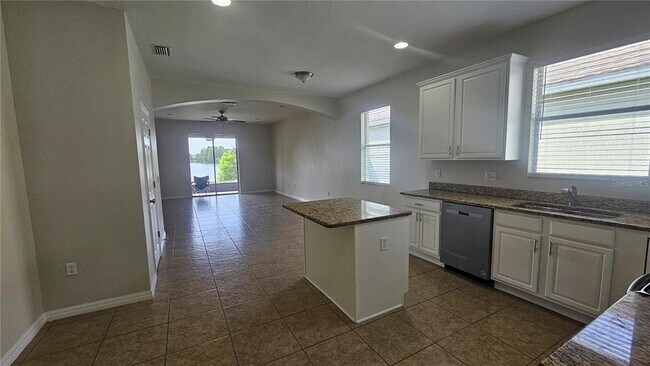 Building Photo - 2528 Ladoga Dr