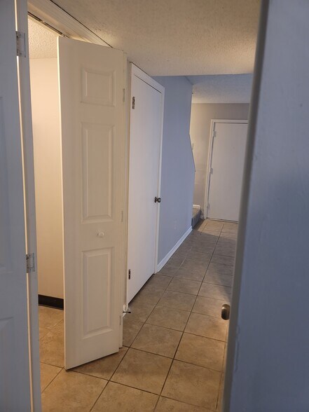 Building Photo - 5238 Johns River Rd
