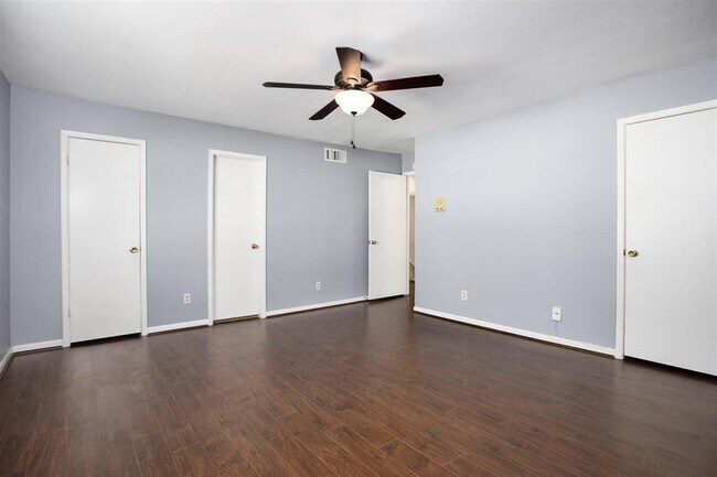 Building Photo - 1300 Augusta Dr