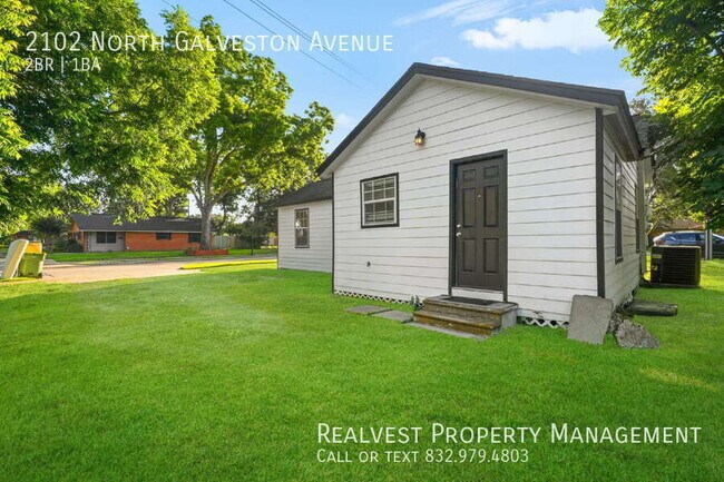 Building Photo - 2102 N Galveston Ave