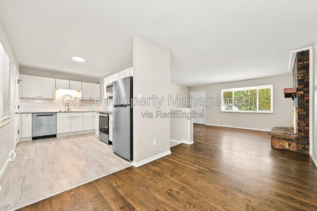 Building Photo - 1333 S Kendall Ct