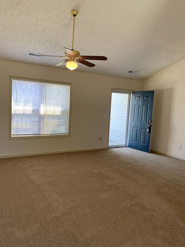 Building Photo - Oban Court 2 Bedroom 2 Bath House