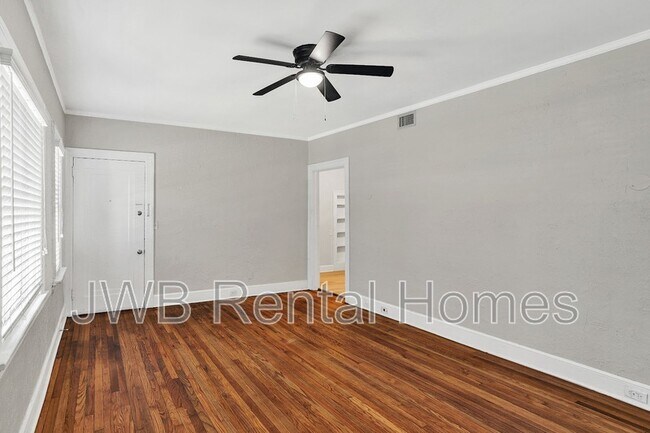 Building Photo - 1508 McDuff Ave S