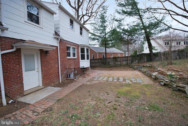 Building Photo - 9105 Wire Ave