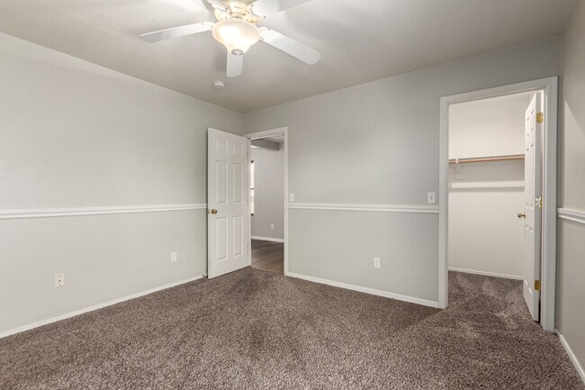 Building Photo - 21127 Avenida Del Valle Ct
