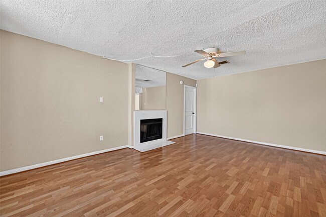 Building Photo - 1535 Beaconshire Rd