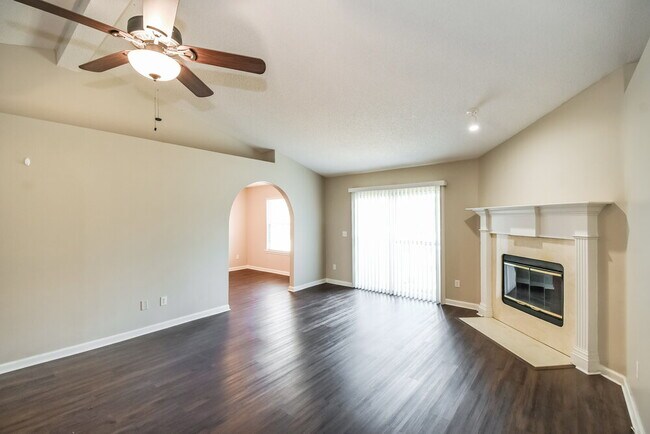 Building Photo - 8217 Glasgow Ct