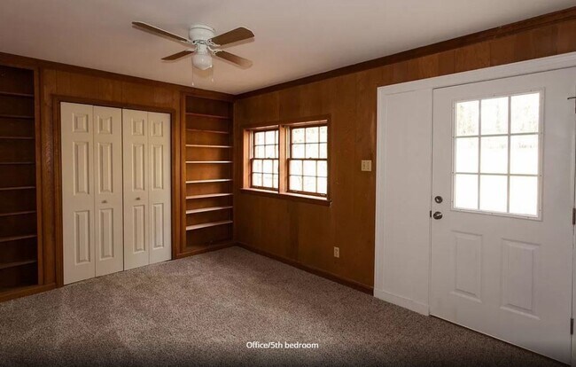 Building Photo - 3146 Friar Tuck Way
