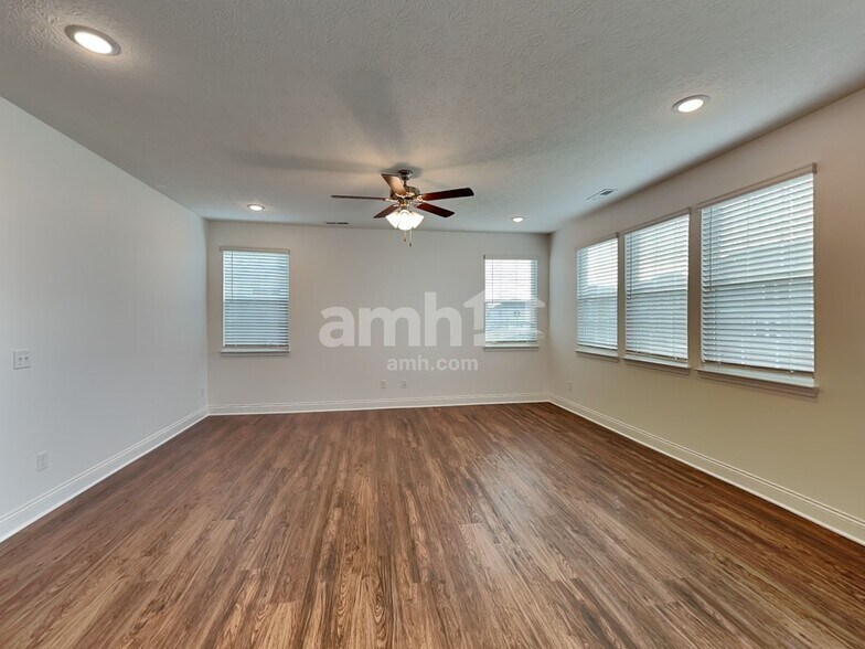 Building Photo - 969 Castor Dr
