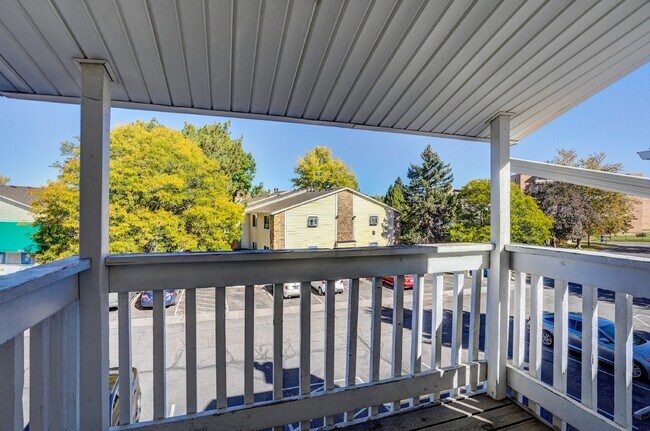 Building Photo - $1,725 - 2 Bed, 2 Bath Condo in Denver wit...