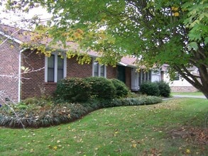 Building Photo - 3 bed, 2 bath ranch style home with large flat yard in Powell