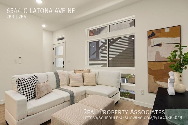 Building Photo - 6544 Latona Ave NE