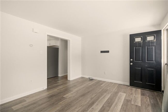 Building Photo - 1 Aquidneck Dr