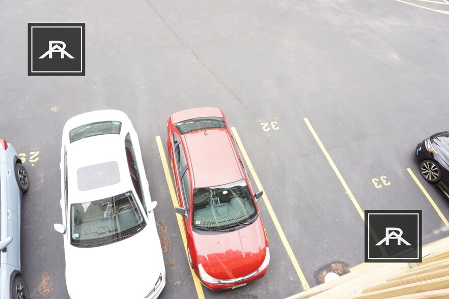 Building Photo - 256 Aspinwall Ave