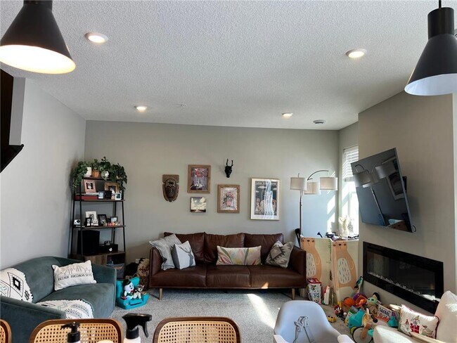 Building Photo - 5021 Useppa Trl