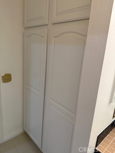 Building Photo - 141 S Peralta Hills Dr