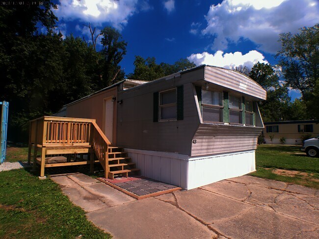 Building Photo - Centralia Estates