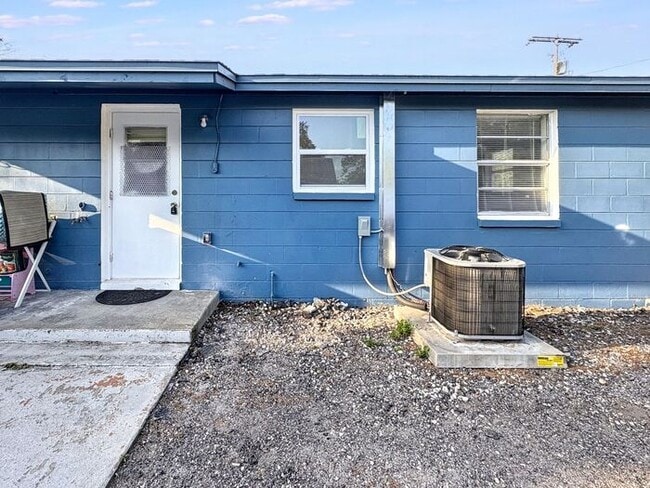 Primary Photo - 3807 Phillips St