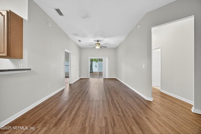 Building Photo - 7047 Deer Lodge Cir