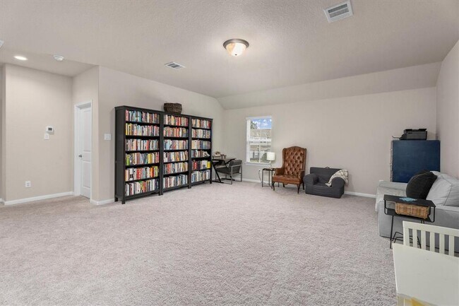 Building Photo - 2221 Hay Field Ct