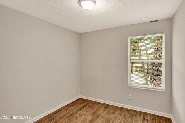 Building Photo - 6033 Carolines Ct