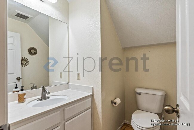 Building Photo - 6125 Linford Terrace