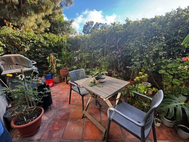 Building Photo - 5750 Friars Rd