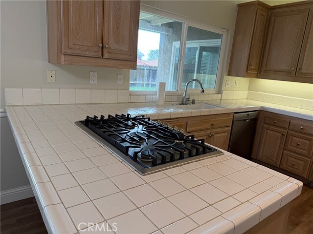 Building Photo - 14253 Meadowlands Dr