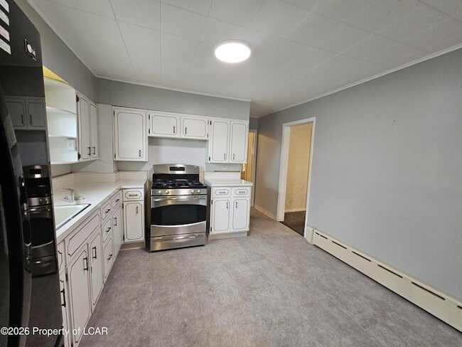 Building Photo - 92 Diamond Ave