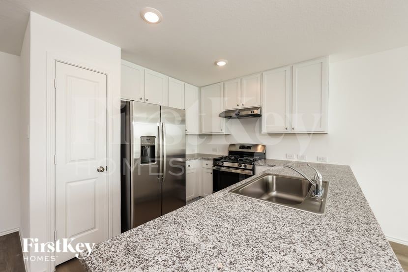 Building Photo - 7383 Cultivator Way