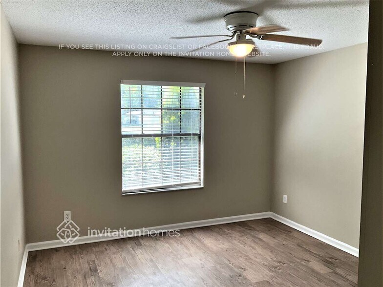 Building Photo - 2257 The Woods Dr
