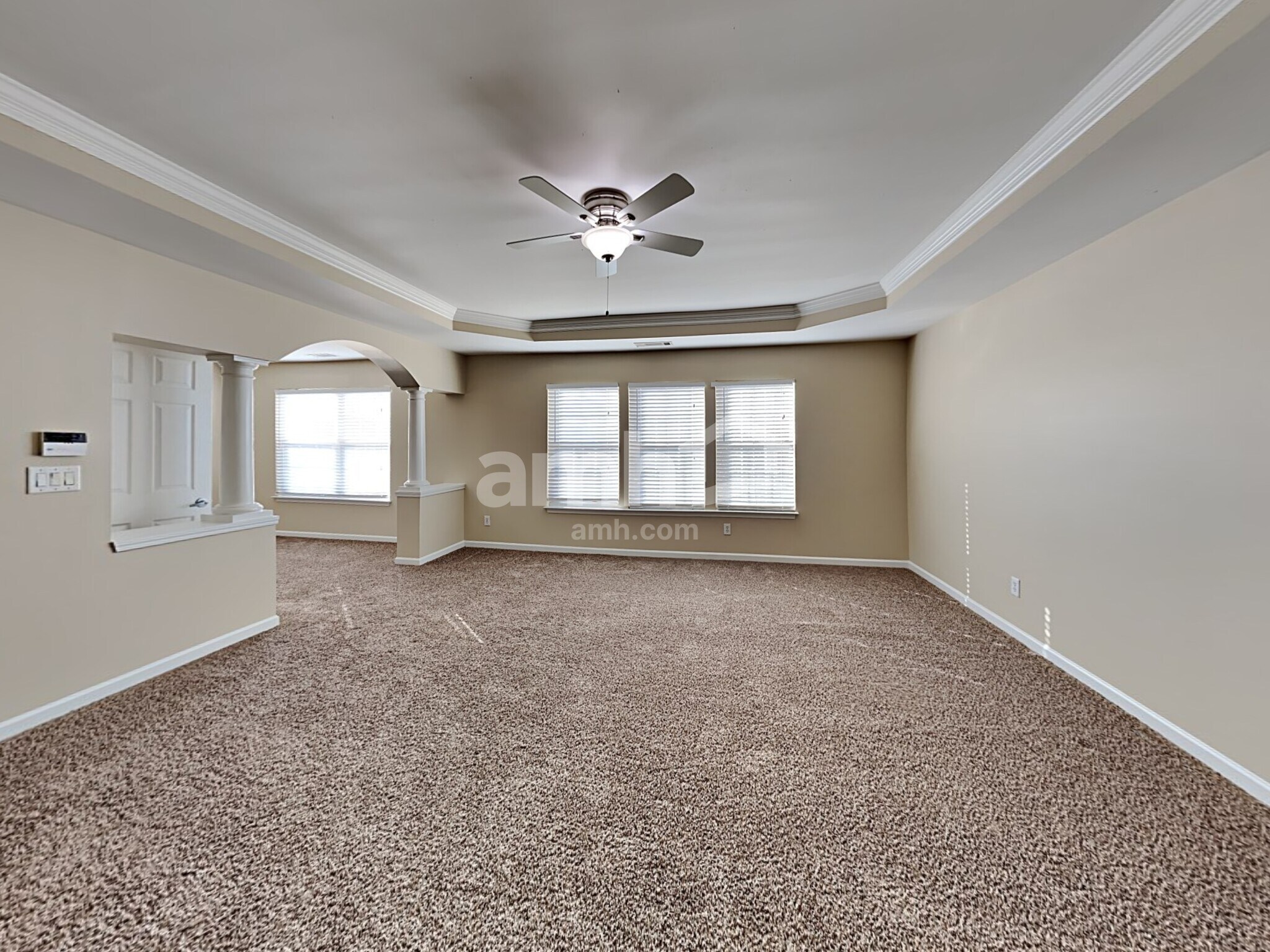 Building Photo - 586 Creek Valley Ct