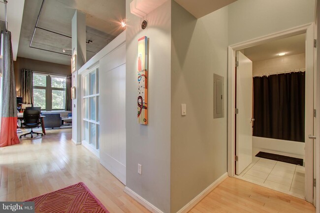 Building Photo - 2720 S Arlington Mill Dr