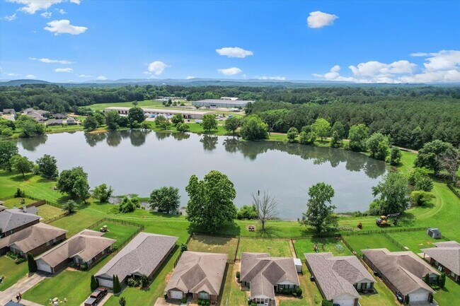 Building Photo - 210 Fields Pond Dr
