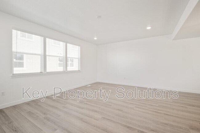 Building Photo - 12981 Devils Carden Ct