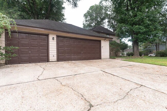 Building Photo - 12414 Gaylawood Dr