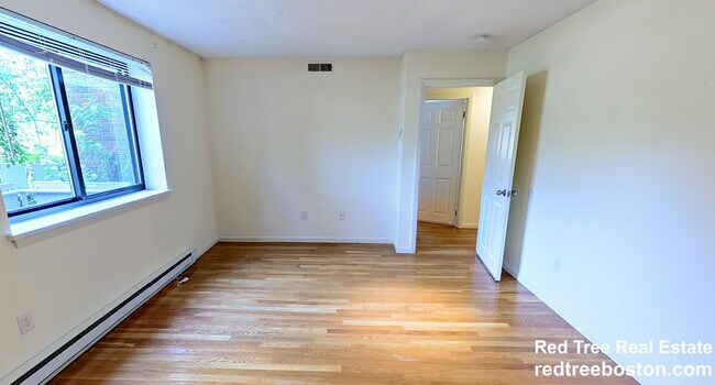 Building Photo - 320 Hammond Pond Pkwy