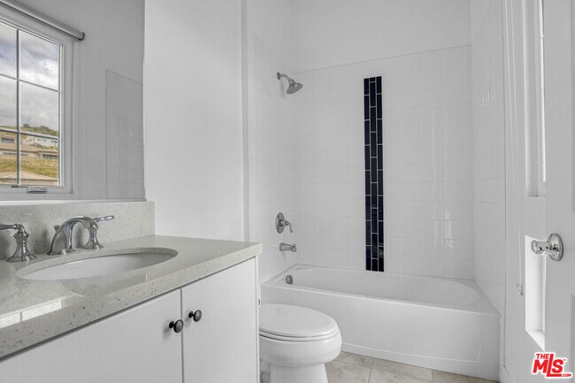 Building Photo - 12509 Saddle Ct