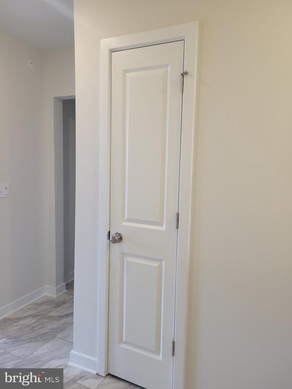 Building Photo - 735 Platinum Dr