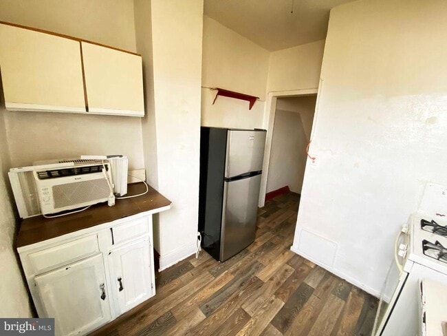 Building Photo - 3454 N Water St