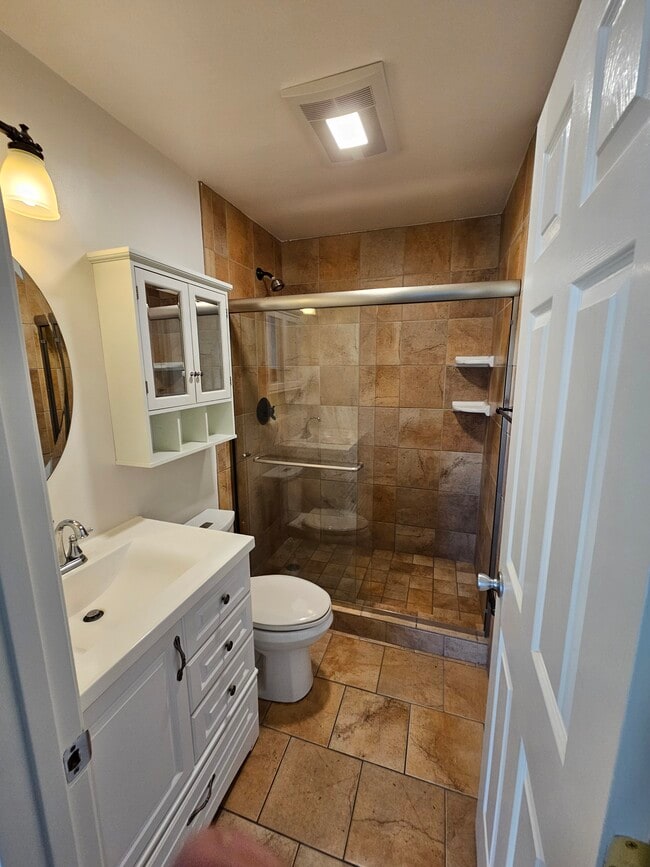 Building Photo - 119 Houlton Ct