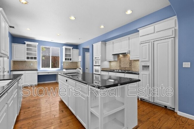 Building Photo - 1108 Bellingham Square