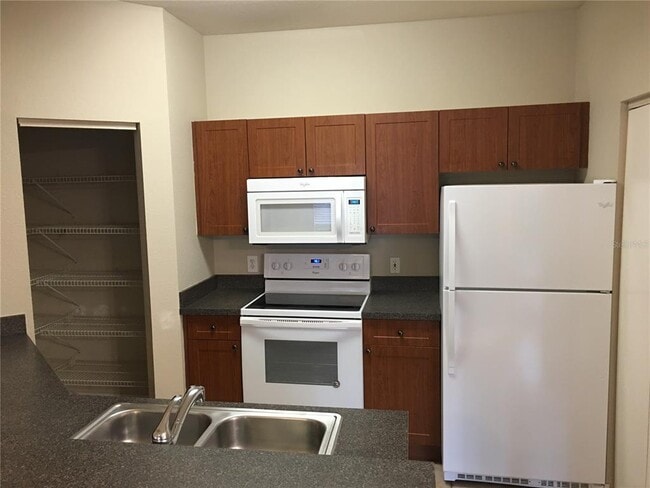 Building Photo - 2171 Portofino Pl